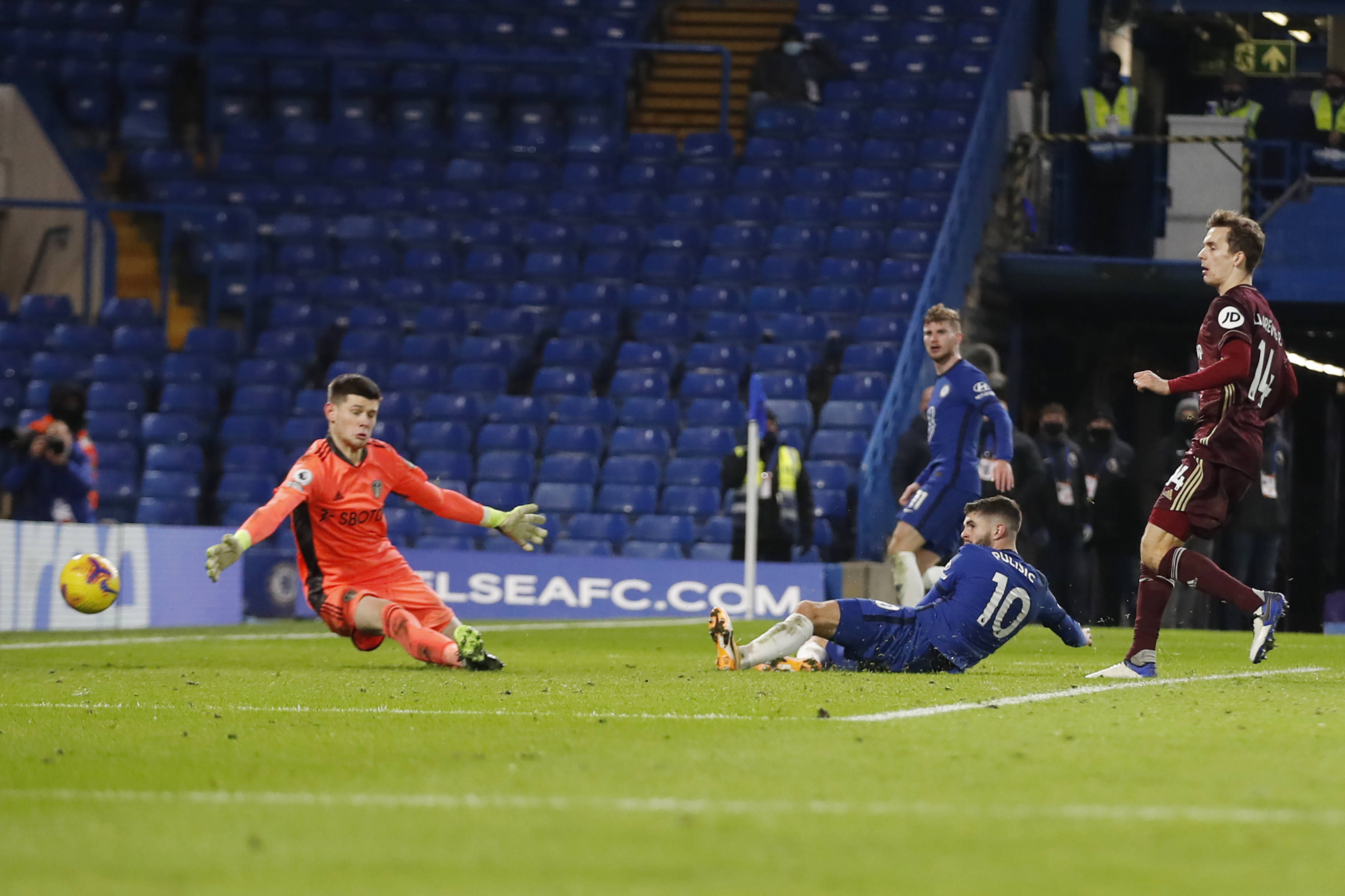 仅引发了足 仅引发了足